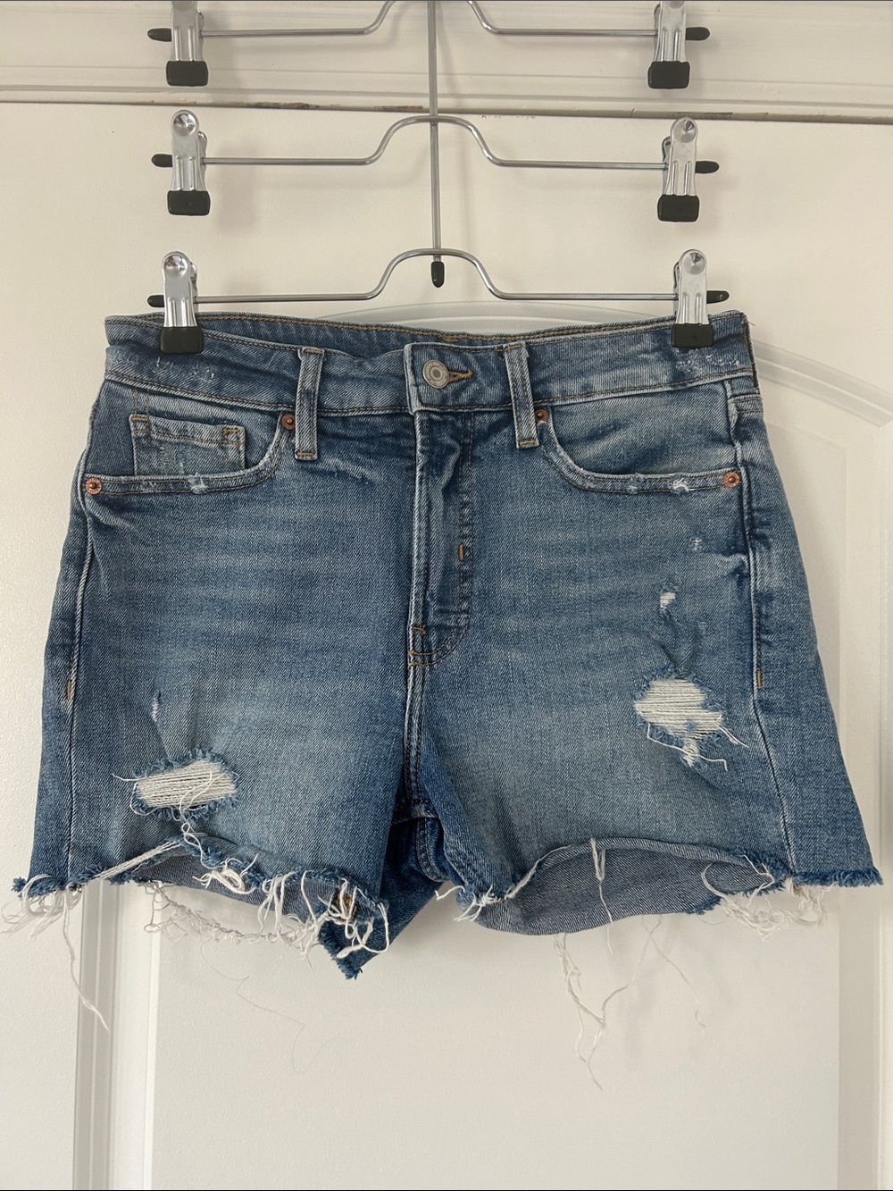 Old Navy O.G Short
High Rise 
Raw Hem, Distressed